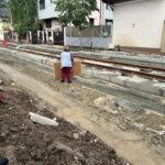 asediati in santier locuitorii de pe strada clabucet sunt blocati de modernizarea sinei de tramvai si se roaga sa nu aiba nevoie de ambulanta sau pompieri 6a183119cbef7