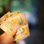opt din 10 romani isi gestioneaza atent banii mai mult de jumatate fac improvizatii financiare pe moment 6a11453d1ac8a