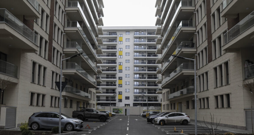 tot mai multi bucuresteni amana sa cumpere o locuinta din cauza preturilor mari cererea pentru chirii creste 6a0eae2d82e24