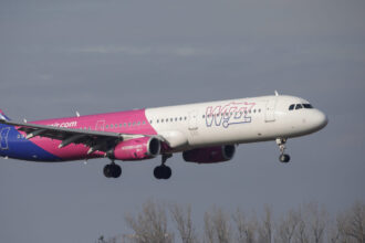 wizz air renunta la patru rute care faceau legatura intre capitala si alte orase europene sunt afectate si curse cu plecari din tara 6a0eadee9003d