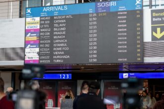 aeroportul otopeni externalizeaza programarea zborurilor catre o firma britanica din cauza aglomeratiei cronice 6a27ce1c8e78a