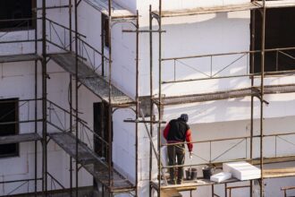 factura finala pentru reabilitarea a zece blocuri de pe calea rahovei depaseste sase milioane de euro 6a36264fe42fa