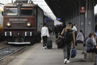 intarziere de peste doua ore la un tren cu sosire in gara de nord un sofer de tir a traversat calea ferata fara sa se asigure 6a3b967ea3d6d