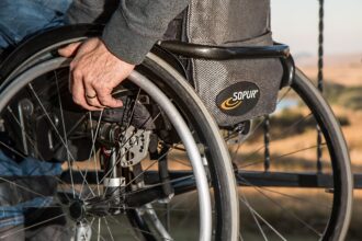 numarul de locuri din cinci centre sociale pentru persoanele cu dizabilitati din sectorul 1 scade cu 27 6a1e7ce4bb423