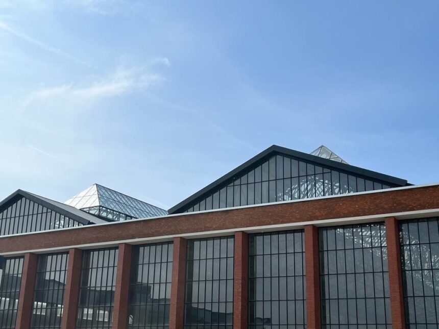 primaria sectorului 3 isi mareste birourile din hala laminor institutiile din subordinea consiliului local vor ocupa peste 19 000 mc2b2 din fosta platforma industriala 6a324deb3f5e4