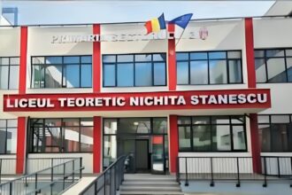 renovarea a 11 gradinite si scoli din sectorul 3 s a scumpit cu peste 45 de milioane de euro scoala speciala costa cu 53 mai mult decat valoarea initiala 6a3215af68294