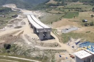 video progres pe sectiunea 2 a autostrazii a1 care va lega bucurestiul de sibiu se lucreaza la 9 viaducte si 3 tuneluri 6a440c1e9f95d