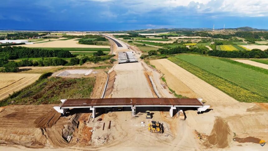 autostrada transilvania lotul biharia chiribis ar putea fi deschis cu cinci luni inainte de termen 6a54970b1ae28