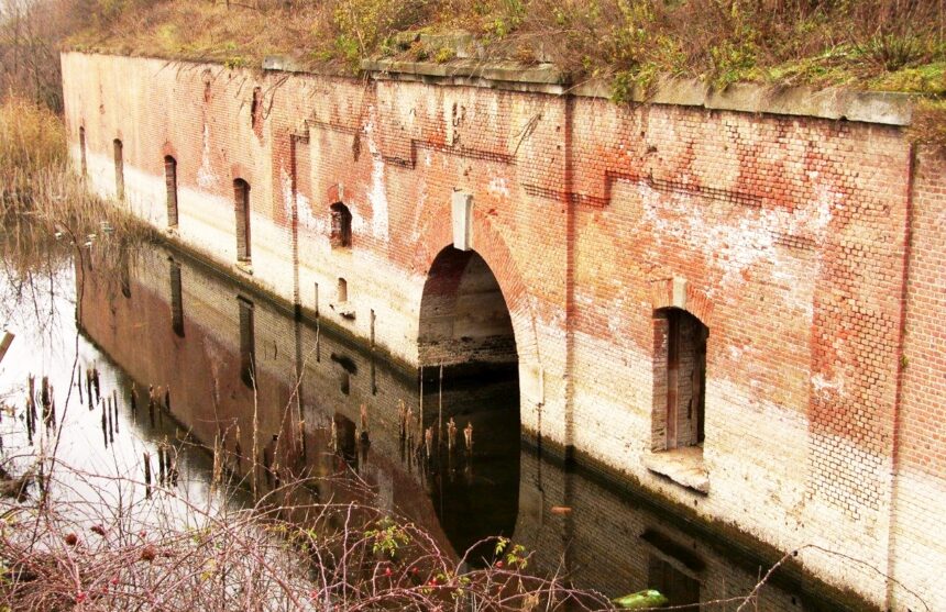 centura de fortificatii a bucurestiului lasata sa se degradeze cat costa reabilitarea ansamblului de forturi si baterii 6a571bd295068