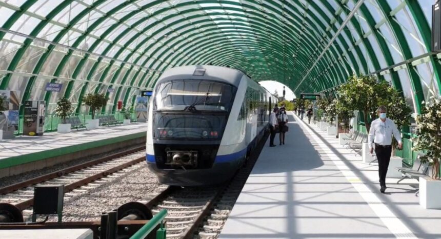 cinci trenuri cfr de pe ruta gara de nord aeroportul otopeni vor fi anulate la finalul lunii iulie 6a6733f1a7d6e