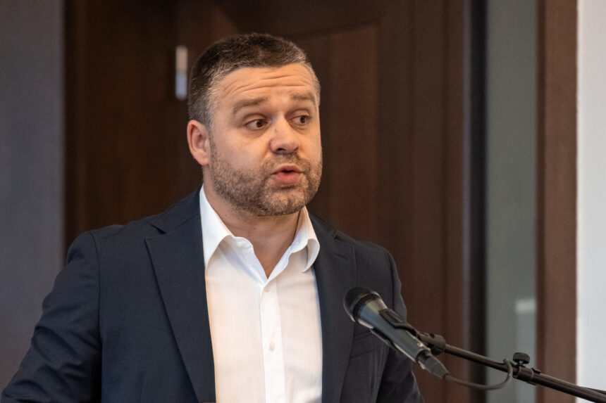 ciucu despre o fuziune pnl usr la alegerile din 2028 nu ar fi o idee buna se poate gandi un proiect politic foarte bun de modernizare a romaniei pentru 2028 cu reper pmp si forta dreptei 6a68de574358c
