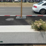 ecovol sa companie publica din voluntari sustine ca a platit pentru banci cu jardiniere incorporate de cinci ori mai mult decat costa cele de lemn pentru ca rezista la vandalism 6a62262f48eb8