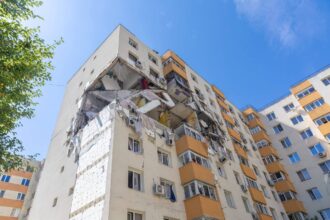 incep lucrarile de punere in siguranta pentru blocul din rahova cand vor putea locatarii sa intre in cladire pentru a recupera bunurile cc4805b1