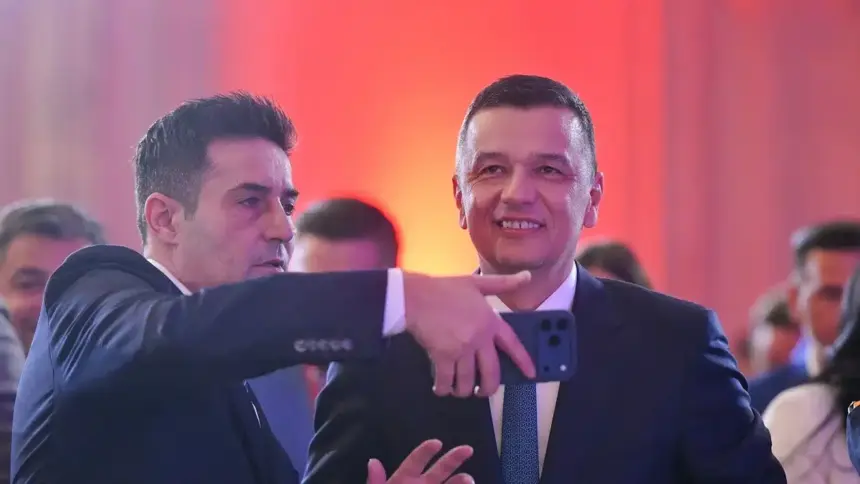 lui grindeanu ii sta bine in rolul de popa prostu mai baga o fisa cu nazare in speranta ca va obtine o majoritate 6a67b6a967bb3