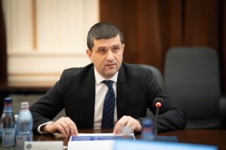 miruta il retrage pe comandantul de la murfatlar deconta produse personale adidasi trening tricouri punea militarii din cadrul unitatii la munca in propria gospodarie 6a5a0739ec344