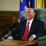 omule ai niste prevederi constitutionale basescu il trimite pe nicusor dan la constitutie si spune ca presedintele are o cerere ridicola 6a610a8af37cc
