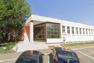 primaria sectorului 1 vrea sa darame fostul sediu al politiei locale din pajura 13 localnicii se opun si cer consolidarea cladirii unde au loc antrenamente de arte martiale 6a634da7ca519