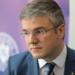 se va sparge pusculita si oamenii vor suferi darau nu cumva pentru psd si grindeanu e un joc 6a5730ab76fc9