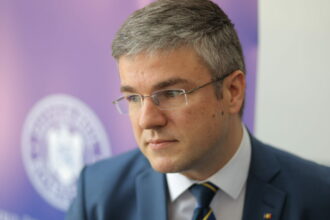 se va sparge pusculita si oamenii vor suferi darau nu cumva pentru psd si grindeanu e un joc 6a5730ab76fc9