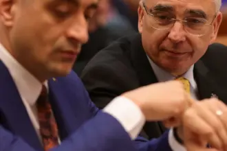 simion i a retrogradat pe peiu si enache la rolul de simpli aghiotanti ii va face si pe ei tradatori 6a699715d823f