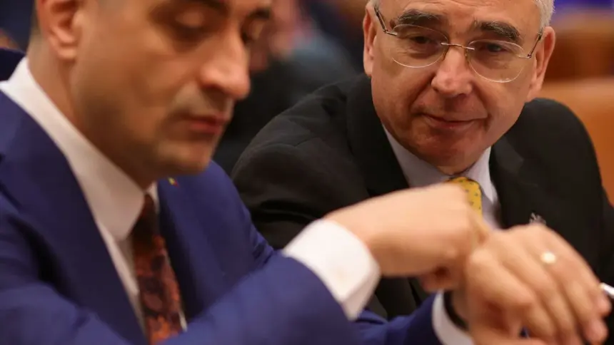 simion i a retrogradat pe peiu si enache la rolul de simpli aghiotanti ii va face si pe ei tradatori 6a699715d823f
