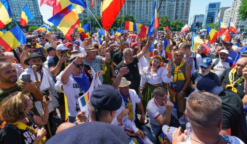 sustinatori calin georgescu tricolor piata victoriei 20 iulie 2025