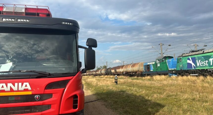 tren cu zeci de vagoane incarcate cu motorina oprit in teleorman din cauza unei scurgeri intarzieri semnificative pentru trenurile care vin spre bucuresti 6a67a49fd94b8