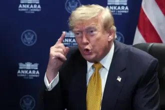 trump joaca la cacealma 6a4e5fa1e9c20
