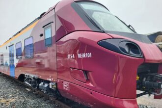un tren nou alstom coradia atacat cu pietre la plecarea din constanta spre bucuresti club feroviar 6a675009aac88