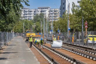 a inceput montarea sinelor pe inca un tronson din lotul 1 cel mai lung santier de modernizare a liniei de tramvai din bucuresti 6a83136db1d0d