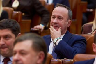 adrian caciu replica pentru ilie bolojan a aparut desteptul vietii ia te de mana cu sfarma piatra de miruta si lasa ne 6a7ed3bf027d4