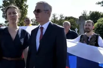ambasadorul rusiei s a enervat dupa ce un roman i a spus mars la moscova avem dreptul sa le reamintim teritoriul romaniei s a marit cu o treime 6a8d41b9c045e