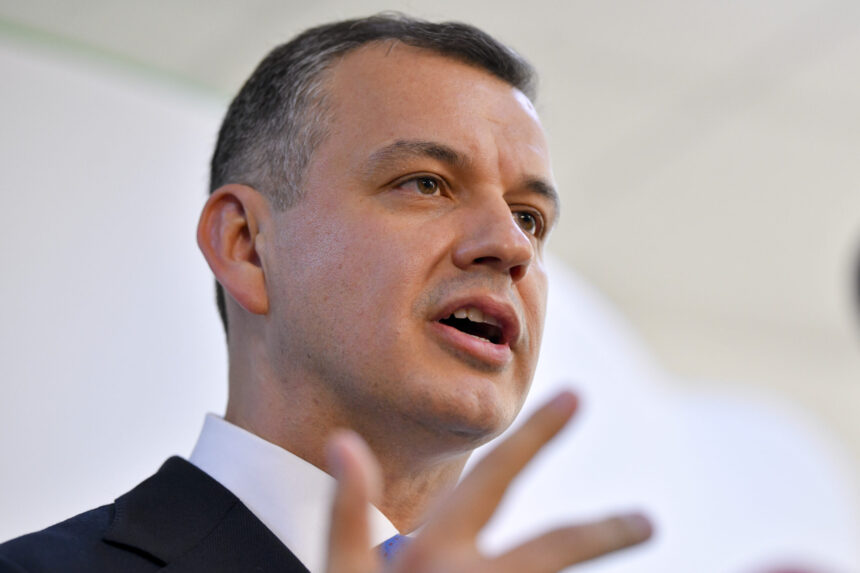 eugen tomac consilier prezidential legea salarizarii unitare este necesara 6a7f6503e26e1