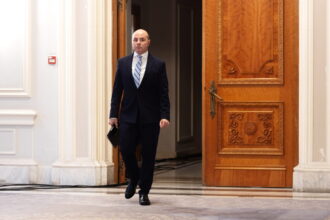 fratele ambasadorului romaniei in sua atac la liderul aur george simion dupa apelul fostilor oficiali americani privind viza peripetiile lui simion prin sua s au intors impotriva lui 6a82e69a100f0