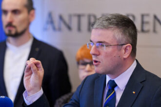 ministerul economiei lanseaza platforma de dialog strategic cu mediul de afaceri si societatea civila darau deciziile nu vor mai fi luate din spatele unui birou 6a8553c10fc9e