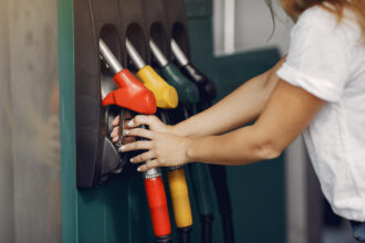 preturile la motorina au luat o razna un fost ministru al energiei cere interventia guvernului 6a8433629bd12