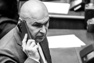 tradare nationala sefii pnl si usr de la bruxelles vor sa ne taie sute de milioane din pnrr la ordinul lui bolojan 6a8d4d442ce63