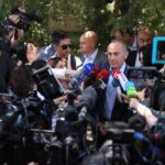 un fost presedinte de tara si fiul lui arestati intr un dosar de coruptie 6a8d51dab767a