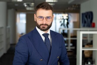 video iulian lorincz caracterul conteaza mai mult decat trei doctorate in politica 6a6db19d174a7