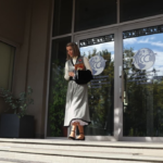 calin si cristela georgescu prezenti din nou la sediul diicot pentru continuarea perchezitiilor informatice 6ac5ed7baccd9