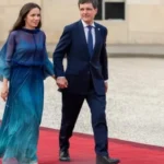 concubina lui nicusor dan sub asalt in parlament aur vrea sa i interzica mirabelei gradinaru sa l insoteasca pe seful statului si sa reprezinte romania in plan extern 6ad0a380a4590
