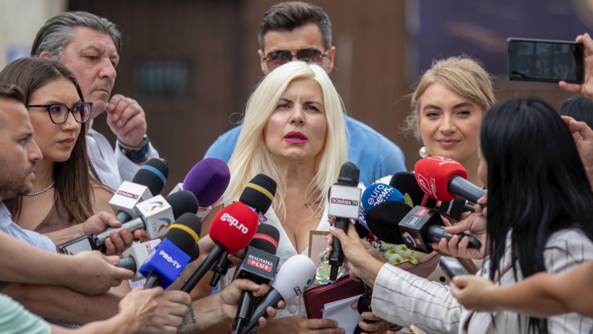 elena udrea merge pe mana lui luca niculescu multi vor vota guvernul chiar si impotriva deciziei propriului partid 46f70811