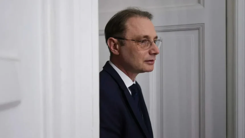 surse modificare pe ultima suta de metri in guvernul luca niculescu psd va avea si un ministru delegat la educatie 6ad0d2560e24e