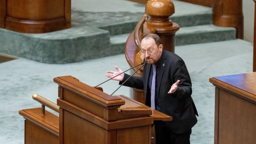 video scene socante in parlament dati banii inapoi borfasilor 6acfc27b1edf7